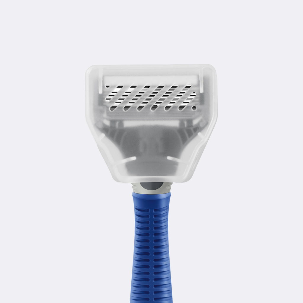 Ocean Truman razor with the Travel Blade Cover on a white background.